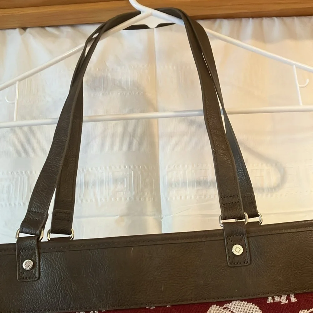 Elephant Print Tote Bag/Jewell by ThirtyOne Burgandy w/Gray Elephants GUC